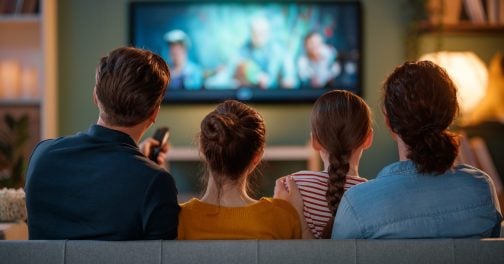 Zrádci v zahraničí: sledujte díly z jiných zemí online