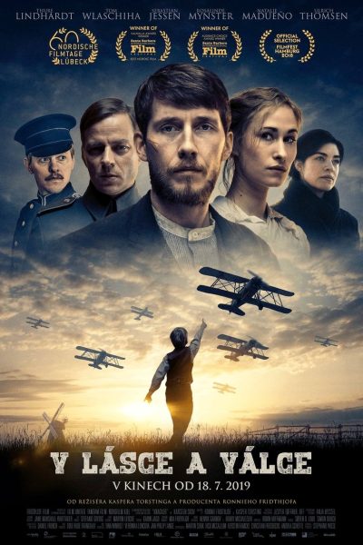 Plakát V lásce a válce