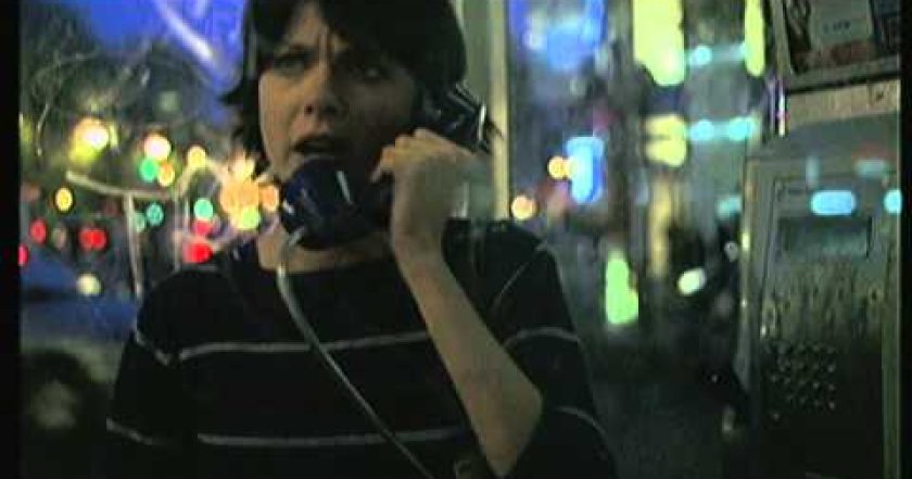 O dve slabiky pozadu