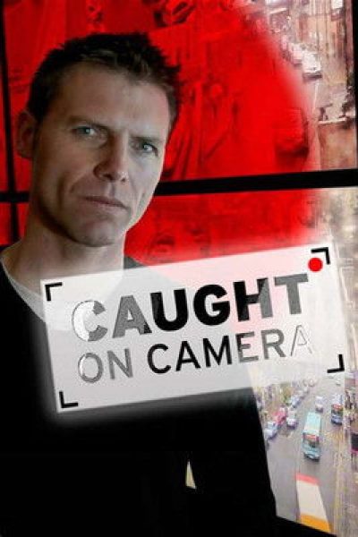Plakát Criminals: Caught on Camera