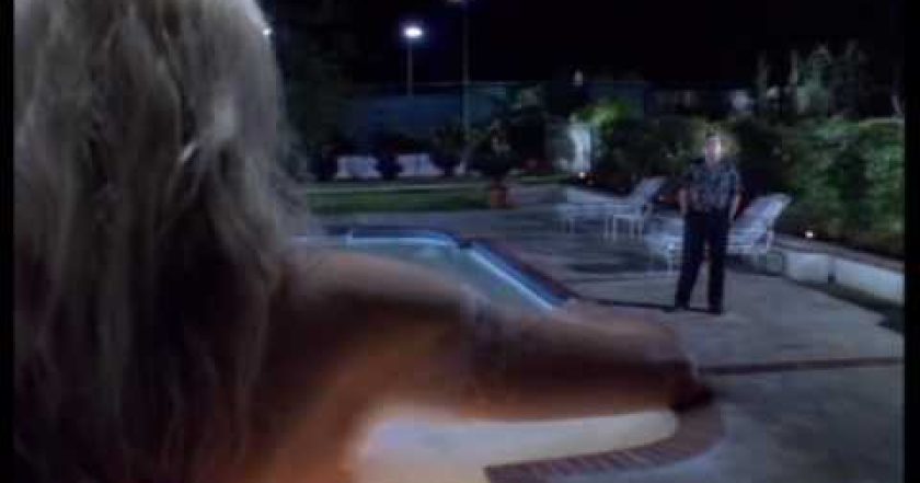 Pozor, obří žena!