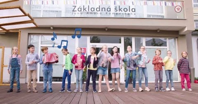 Bola raz jedna škola