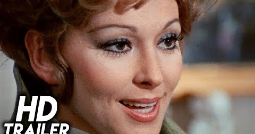 Le foto proibite di una signora per bene