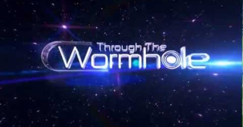 Cestování červí dírou s Morganem Freemanem