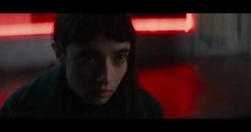 Lidumilná upírka hledá nezadaného sebevraha