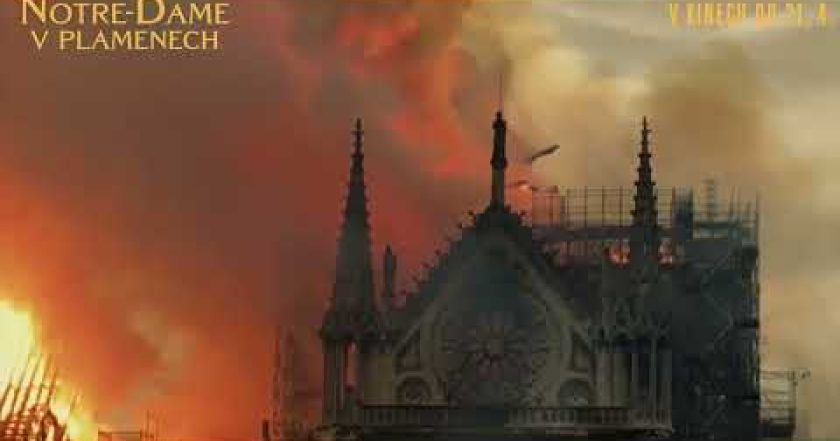 Notre-Dame v plamenech